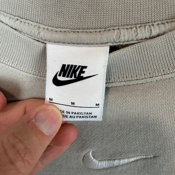 Nike Cropped Sweatshirt Women’s Medium Beige Oversized Balloon Sleeve Crewneck N - Picture 4 of 7